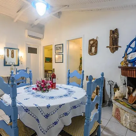 Vakantiehuis The Blue House Seaside Retreat - Fully Equipped *