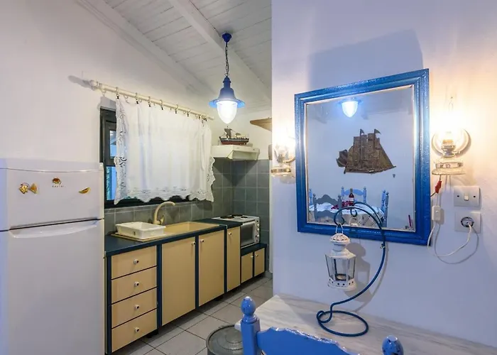 The Blue House Seaside Retreat - Fully Equipped * Chranoi