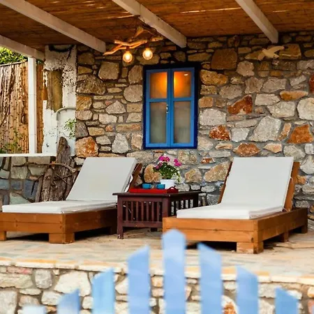 The Blue House Seaside Retreat - Fully Equipped 別荘 *