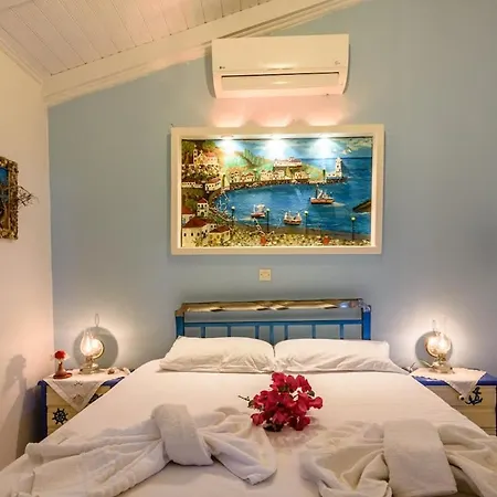 The Blue House Seaside Retreat - Fully Equipped Chrani