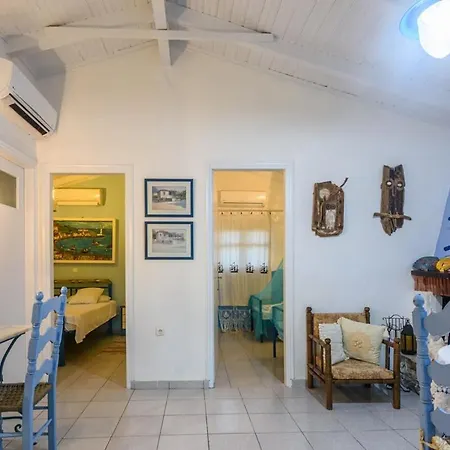 The Blue House Seaside Retreat - Fully Equipped * Chrani