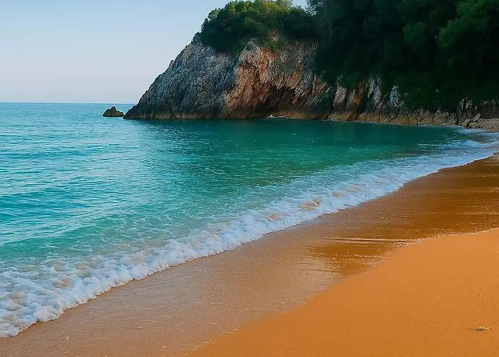 The Blue House Seaside Retreat - Fully Equipped